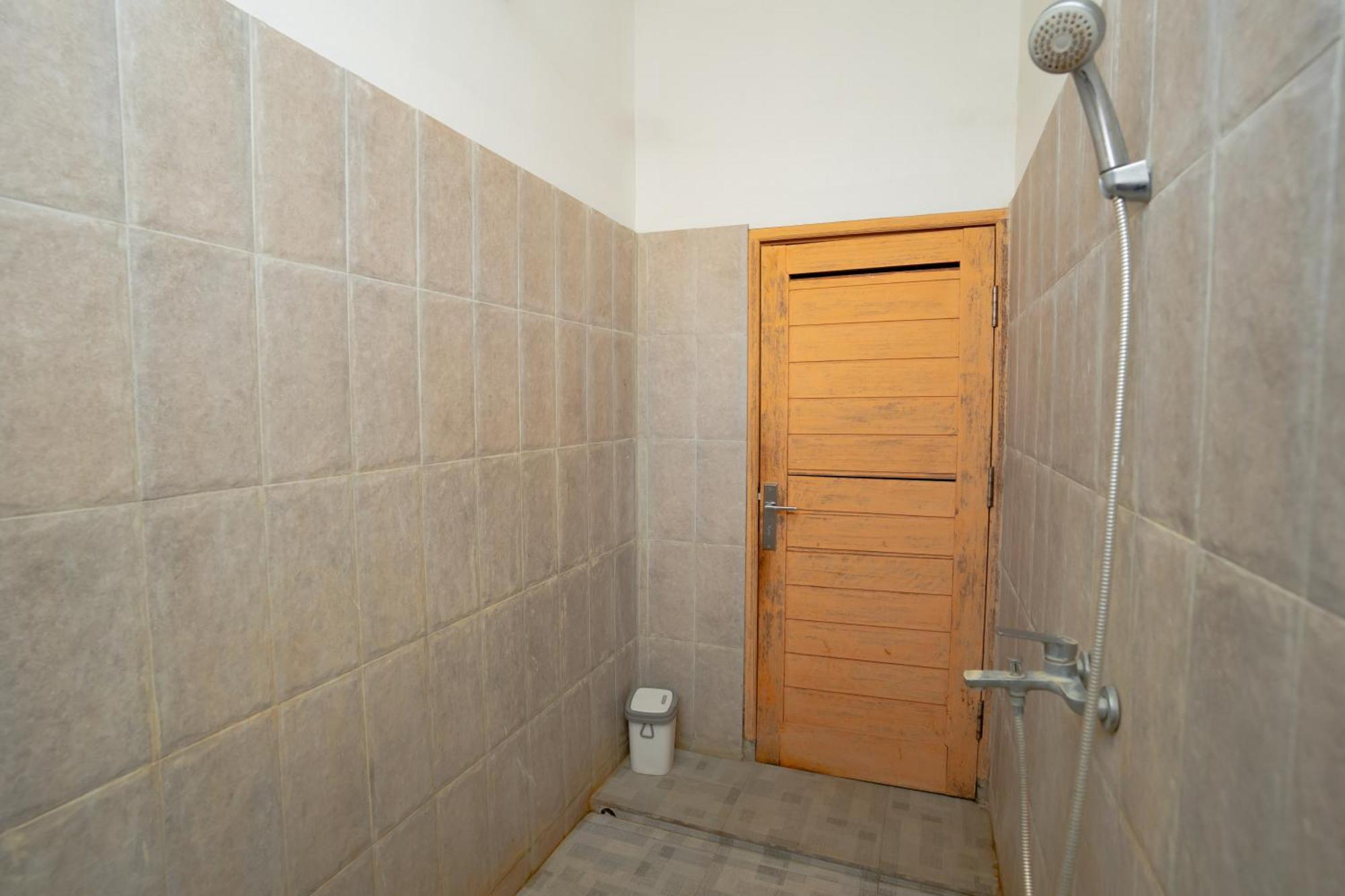 Reddoorz Syariah Near Lombok Epicentrum Mall Ματαράμ Εξωτερικό φωτογραφία